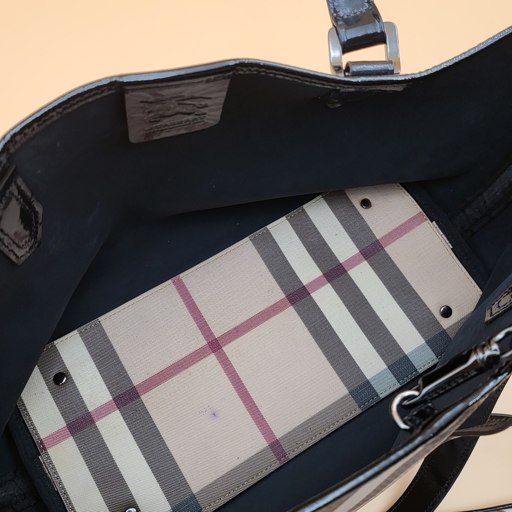 Burberry Supernova Check Coated Canvas Patent Leather Nickie Tote..Auth.. W/COA - Picture 6 of 16